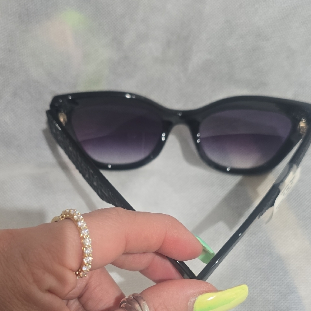 Longchamp Black and Brown Wayfarer Sunglasses NWT - Picture 4 of 4